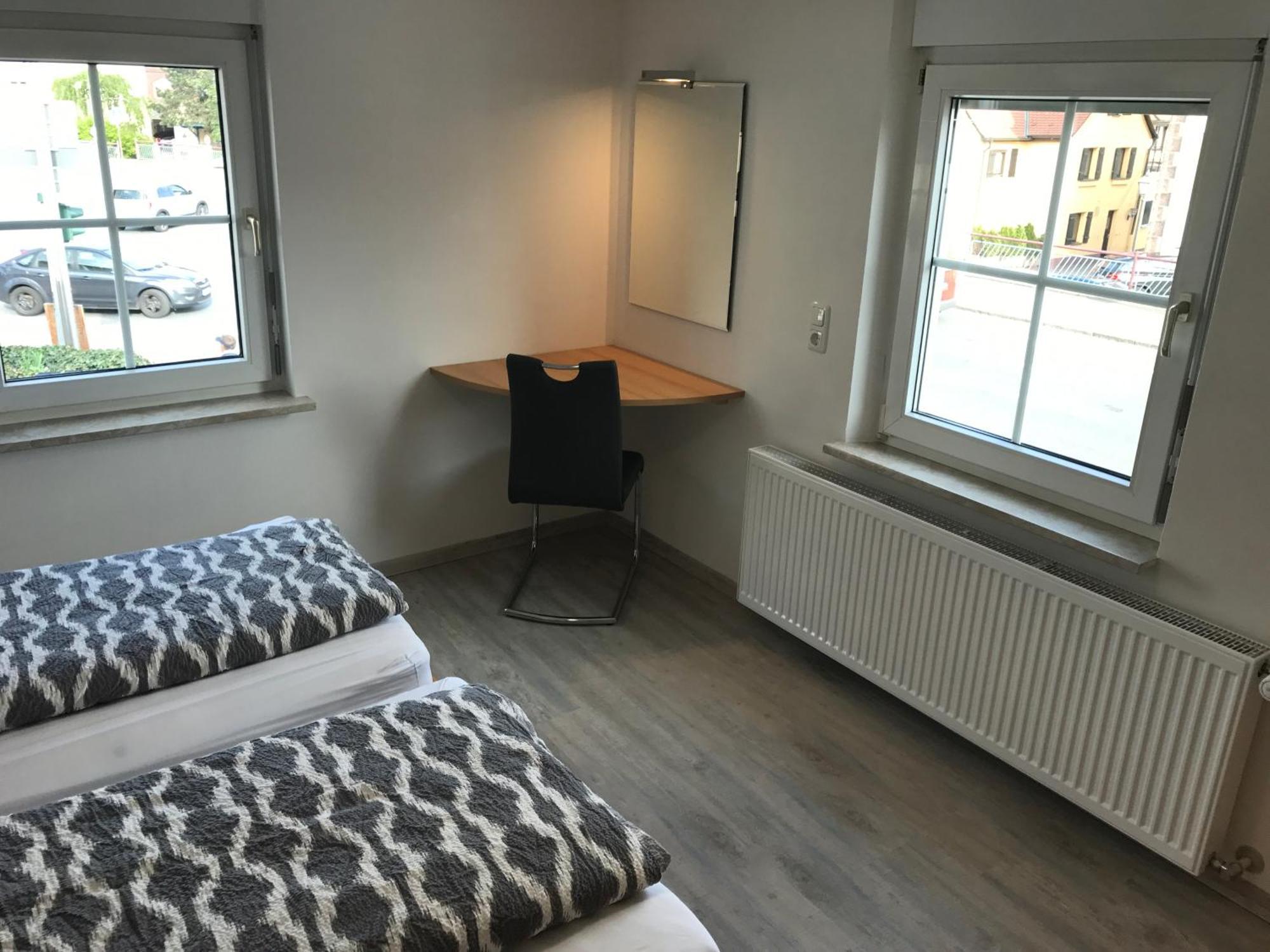 Wendlers Ferienwohnungen #1 #4 #5 #6 Behringersdorf Ruang foto