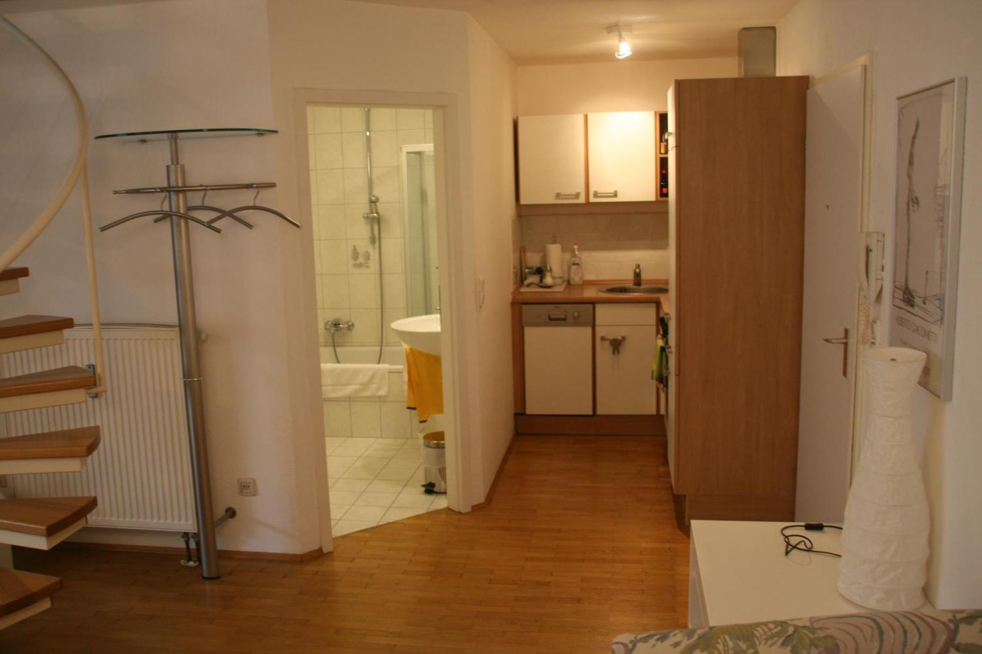 Wendlers Ferienwohnungen #1 #4 #5 #6 Behringersdorf Ruang foto